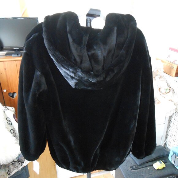 FABULOUS FURS SHEARED BEAVER PARKA-HOODED-WOMEN'S SIZE M-NEW WITH TAGS! - Picture 2 of 5